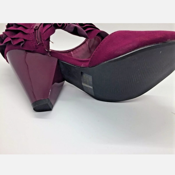 NEW! QUPID DANGER  PEEP TOE RUFFLE TRIM ANKLE STRAP BLOCK HEELS PLUM - Picture 6 of 7